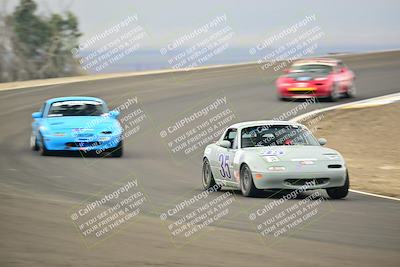 media/Jan-26-2025-CalClub SCCA (Sun) [[cfcea7df88]]/Group 4/Race/